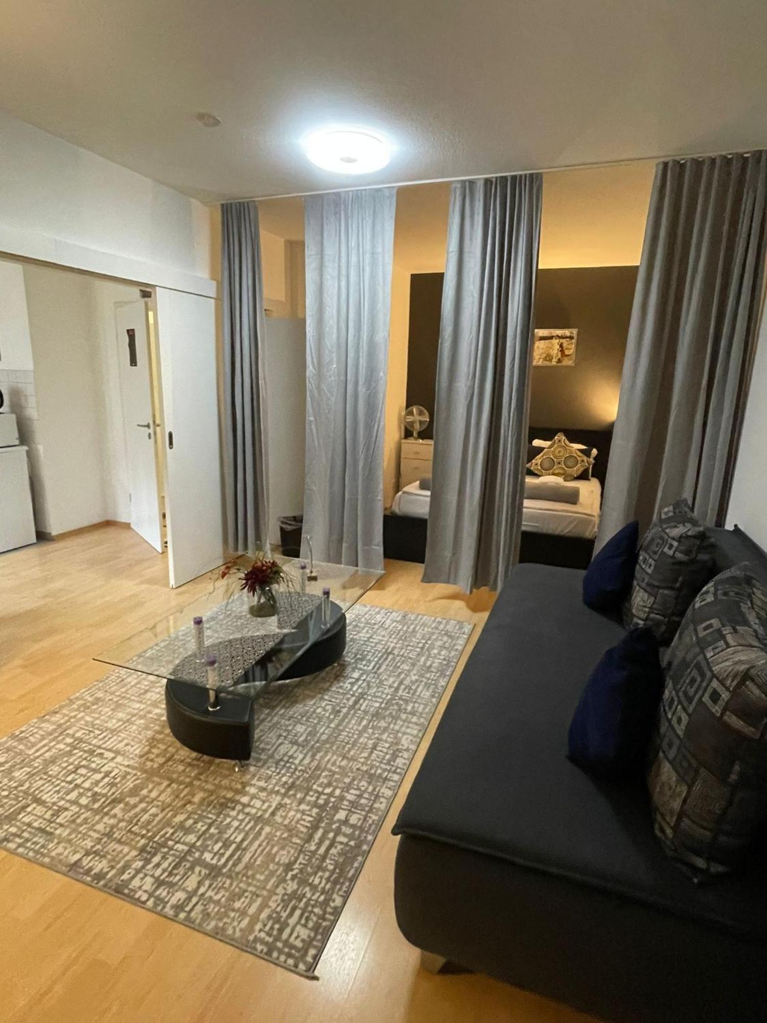 City West Studios Stuttgart Buitenkant foto